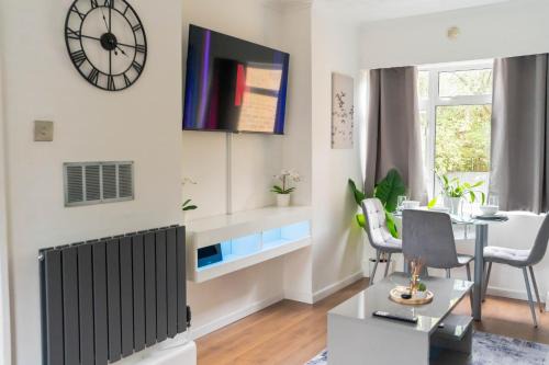 Charlton Apartment | Modern 1 bed apartment in Greenwich - WIFI - NETFLIX and stations nearby