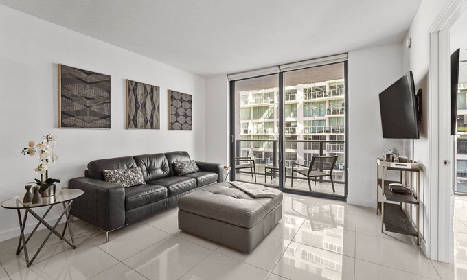 Downtown Miami Apartment | Modern 1 Bed apartment in the Heart of Brickell, Miami