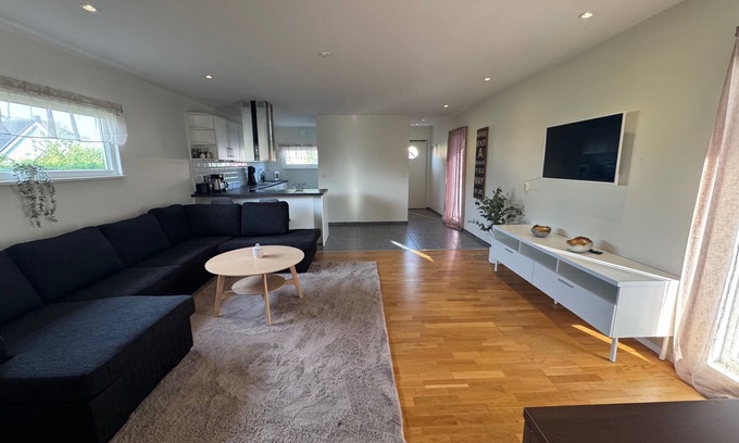 Fjalkinge Apartment | Modern 1-bed Apartment - Sleeps 6 & Ideal Location