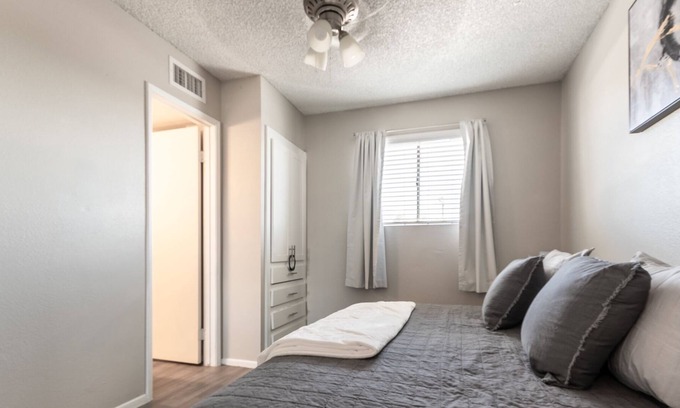 Maryvale Apartment | ★MODERN 1 BR APARTMENT★FAST WIFI★NEAR AIRPORT