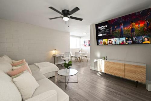 South Scottsdale Apartment | Modern 1B1B Escape with Free Parking