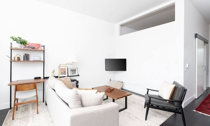 Milwaukee Apartment | Modern 1BR Apt with Skywalk to Fiserv, Rooftop, and Parking