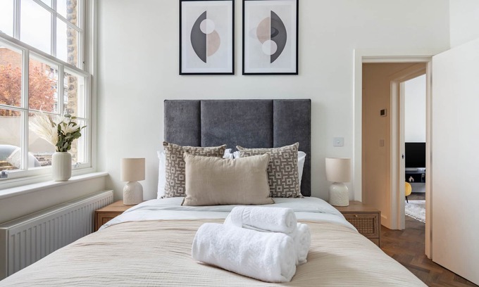 St Luke's Apartment | Modern 1BR Downtown Stay