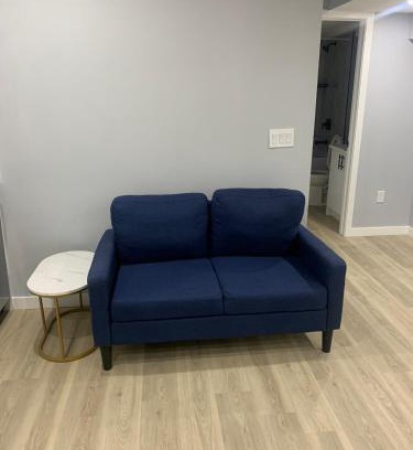 Calgary Apartment | Modern 1BR Entire Suite Near Airport