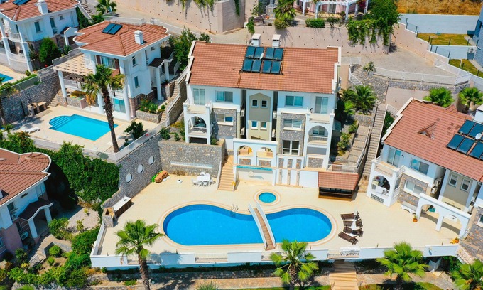 Sarigerme Apartment | Modern 2 bed apartment walkable to the beach resort of Sarigerme
