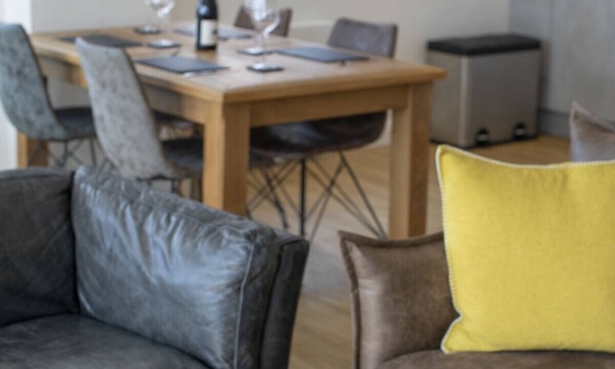 Swindon Apartment | Modern 2 Bed Apartment in Old Town Swindon