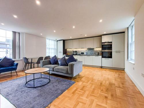 West Kensington Apartment | Modern 2-Bedroom, 2-Bathroom Apartment in West Kensington