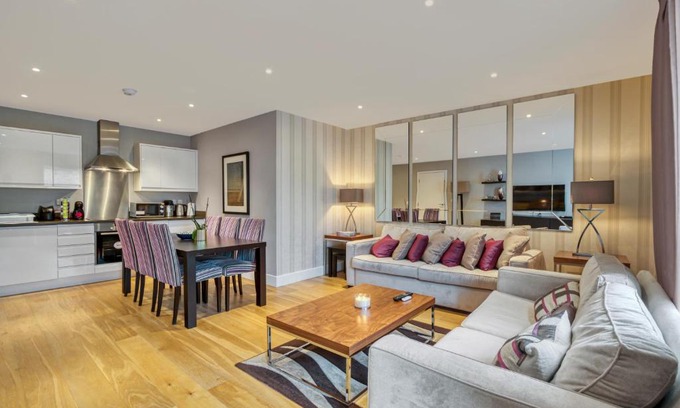 Fulham Broadway Apartment | Modern 2 bedroom & 2 bathroom apartment in Fulham