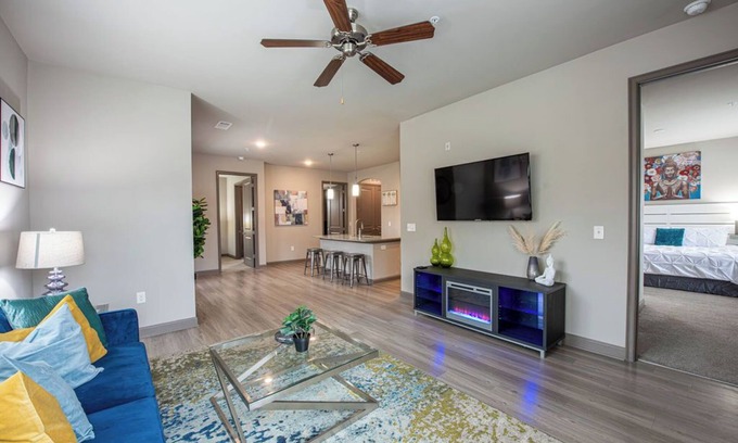 Loring Heights Apartment | Modern 2-bedroom apartment in midtown Atlanta with WiFi, AC