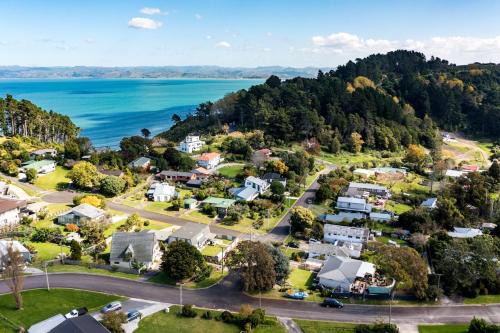 Gisborne Apartment | Modern 2-Bedroom Apartment 3km to CBD