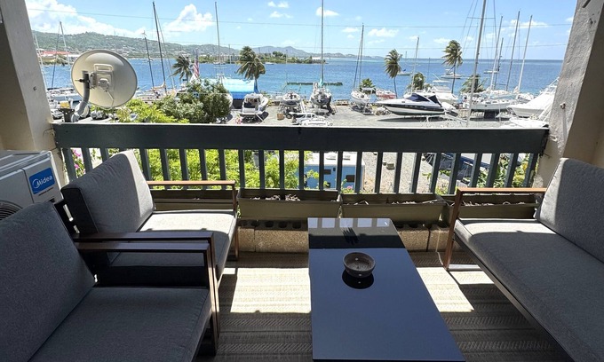 Estate Altona Condo | Modern 2-bedroom condo in wonderful Ft. Augusta with AC, WiFi
