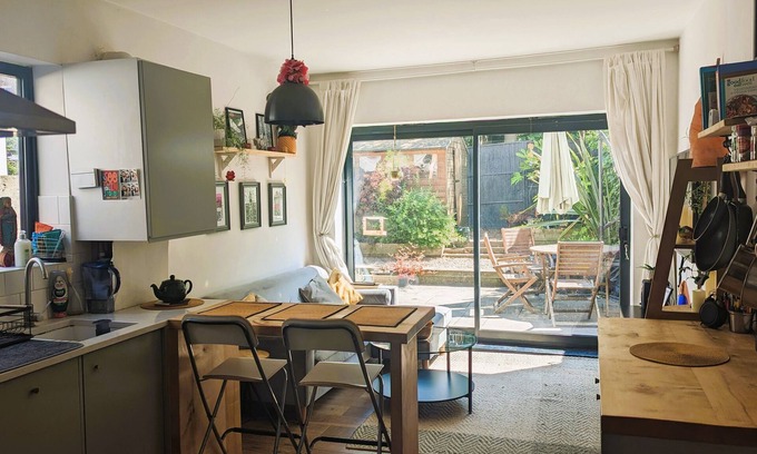 Bruce Grove Apartment | Modern 2-bedroom garden apartment in North London