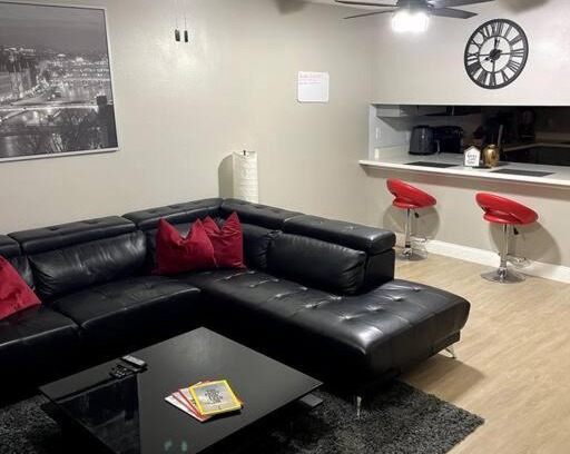 Cinco Bayou Apartment | Modern 2 Bedroom Townhome Minutes from the Beach!