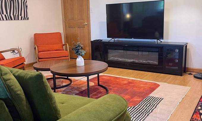 Athens Apartment | Modern 2-BR Carriage House Apt