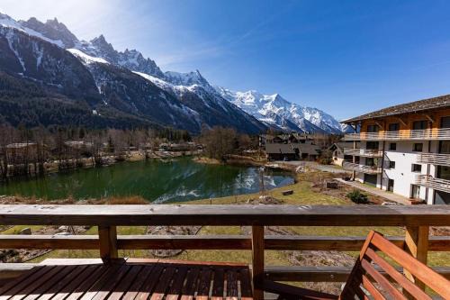 Chamonix-Mont-Blanc Apartment | Modern 2BR 5* pool gym spa garage Mont-Blanc view