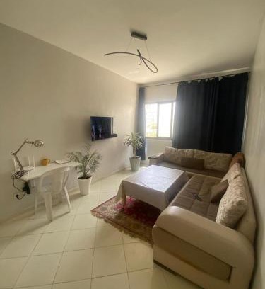 Cite Adrar Apartment | Modern 2BR Apt RDC Fast Wi-Fi