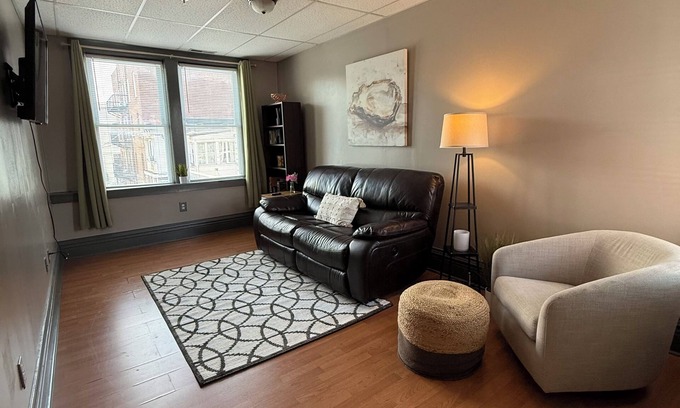Morgantown Apartment | Modern 2BR w/Ensuite, Downtown Morgantown, WVU
