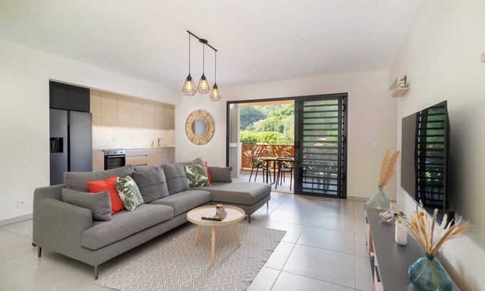 Punaauia Apartment | Modern 3 bedrooms apt in Punaauia with parking