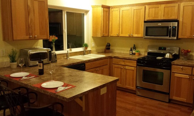 Corvallis House | Modern 3 BR in Heart of Corvallis