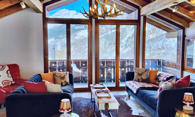 Saas-Fee Ski Chalet | Modern 300m Grand Luxury Chalet With Great Views!