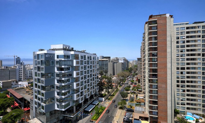 Leuro Condo | Modern 3BDR Apartment with A/C in Miraflores
