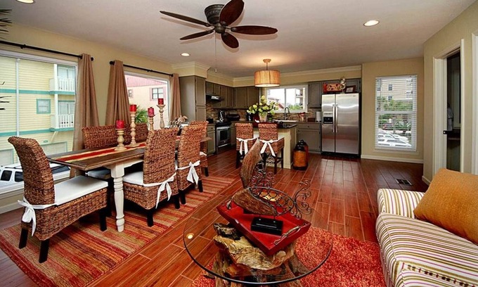 Crystal Beach House | Modern 3bedroom cottage steps to private beach ocean view, free beach service!
