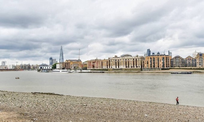 Rotherhithe House | Modern 4 bedroom Terraced House by the Thames!