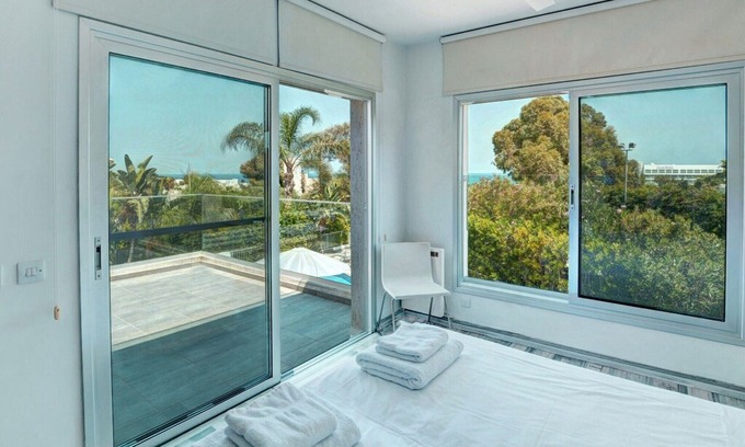 Protaras Villa | Modern 4 bedroom villa in Protaras