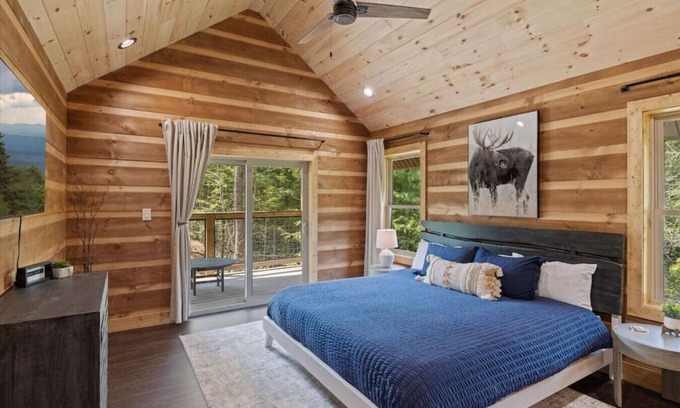 Wears Valley Cabin | Modern 4BR Cabin Near Smoky Mnts National Park!