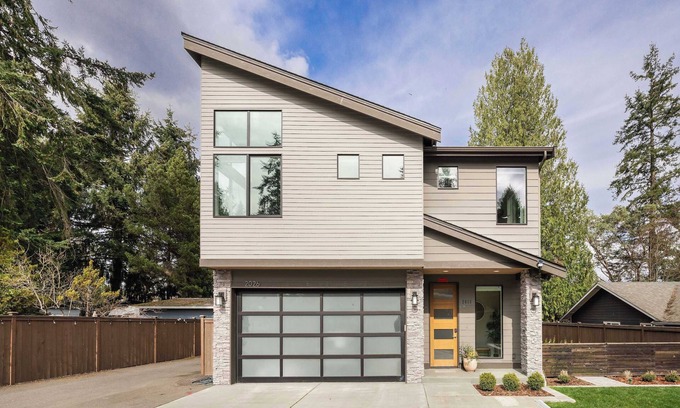 North City House | Modern 4BR Family Oasis: Treehouse Bunk &Game Room