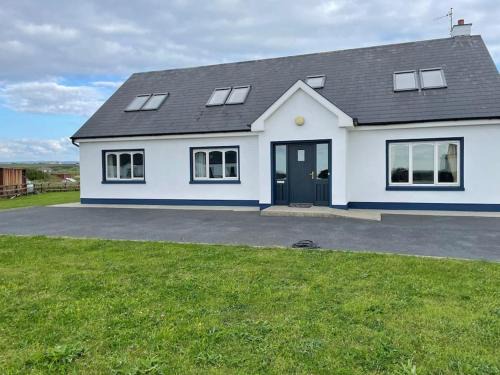 Breaffy South House | Modern 5 bedroom house in Spanish Point Clare