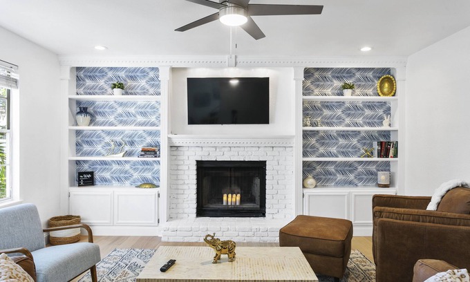 Del Prado House | Modern 5 Bedroom Retreat 🏝️ 5mins to Beach