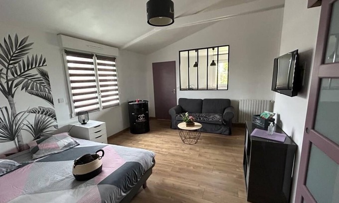 Saint-Meloir-des-Ondes Apartment | Modern and quiet studio in the countryside, Saint-Méloir des Ondes