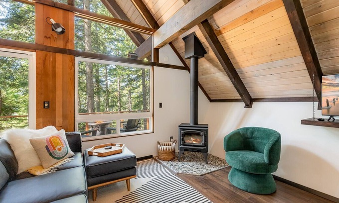 Cle Elum Cabin | Modern a-frame cabin near Roslyn w/hot tub