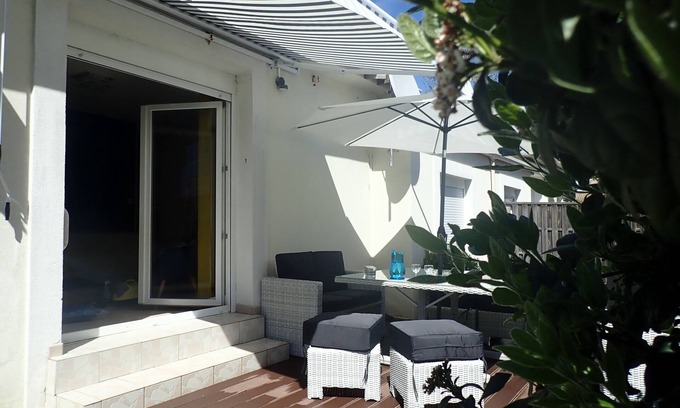 Bouzigues House | Modern, air-conditioned house, 5 minutes walk from the beach, quiet. 3 rooms.