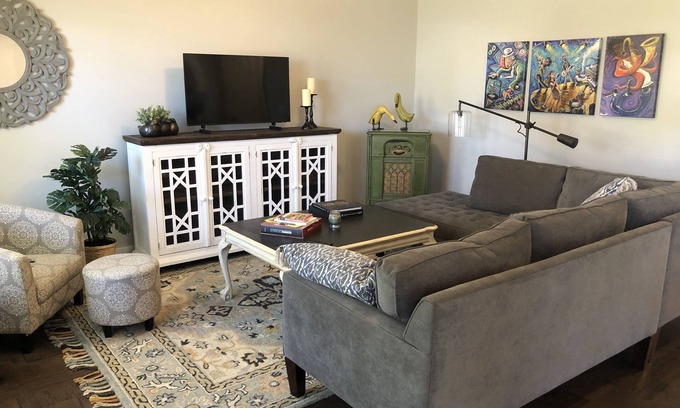 Heron Walk House | Modern and Charming Cottage