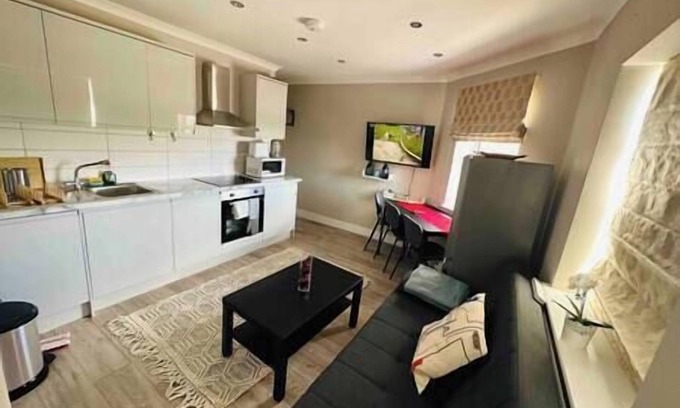 Hillingdon Apartment | Modern and Luxurious flat in London!