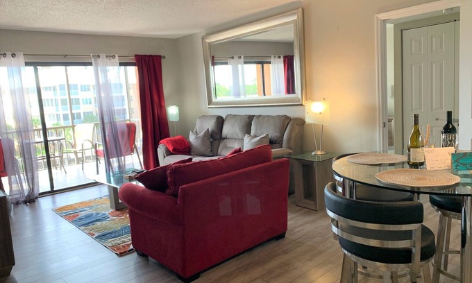 Siesta Key Condo | Modern and Stylish 2/2 Condo! Harbor Towers Siesta Key!