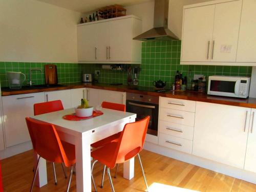 New Cross Apartment | Modern and stylish flat