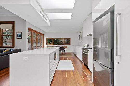 Annandale House | Modern Annandale Home