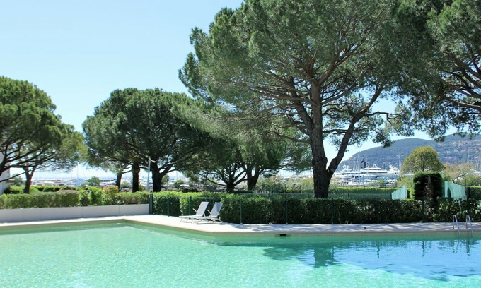 Mandelieu-la-Napoule Beach Apartment | Modern apartment with air conditioning, pool and tennis courts, within walking distance of the beach
