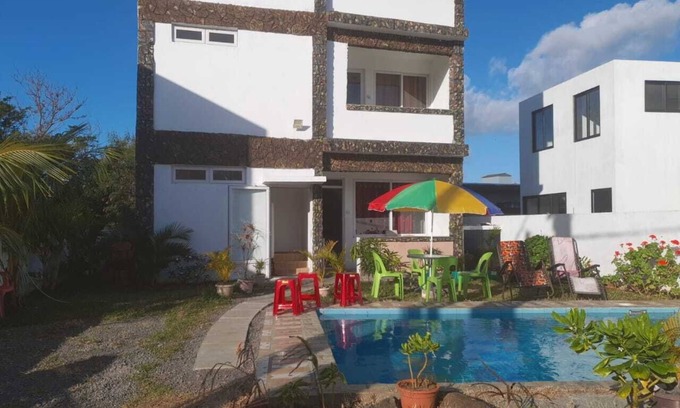 Pointe aux Biches House | Modern Apartment With Common Pool Near Sandy Beach
