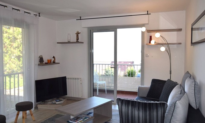 Evian-les-Bains Apartment | Modern apartment with balcony in Évian-les-Bains