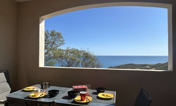 Banyuls-sur-Mer Apartment | Modern apartment with sea view, parking and Wi-Fi