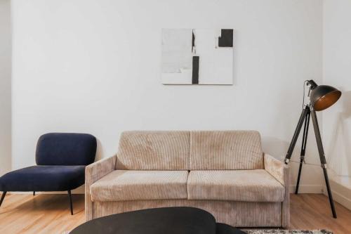Quartier Saint-Ambroise Apartment | Modern Apartment 1BR- 4P Le Marais Quarter
