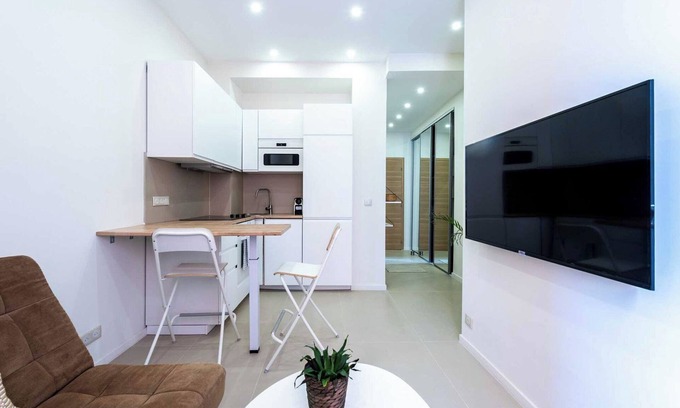 Juan-les-Pins Apartment | Modern apartment -2BDR/6P - 300m from the BEACH
