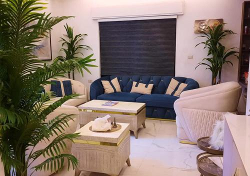 Amman Apartment | Modern Apartment, 3-Bedroom, Guest Room, 3-Bathrooms, with AC in the Heart of Amman