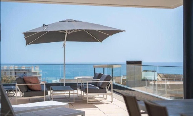 Fuengirola Apartment | Modern apartment 300 m from Carvajal beach