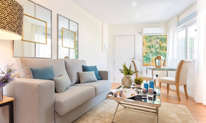 Historical Center Apartment | Modern Apartment in Historic Center. Pajaritos II