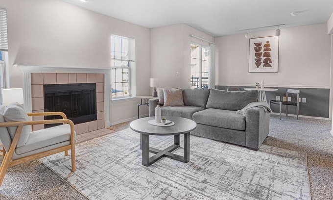 Greenwich Apartment | Modern Apartment in Prime Location (ID6372X76)